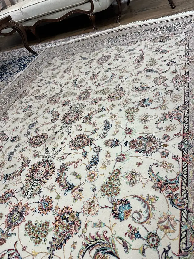 Elegant Machine-Made Rug – 10x6.7 ft, Like New, Only $165 CAD! in Rugs, Carpets & Runners in Markham / York Region - Image 4