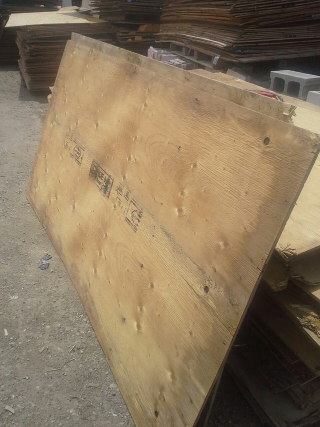 4 x 8 sheets of plywood 3/8" 4 a sheet have over 200 Other City of