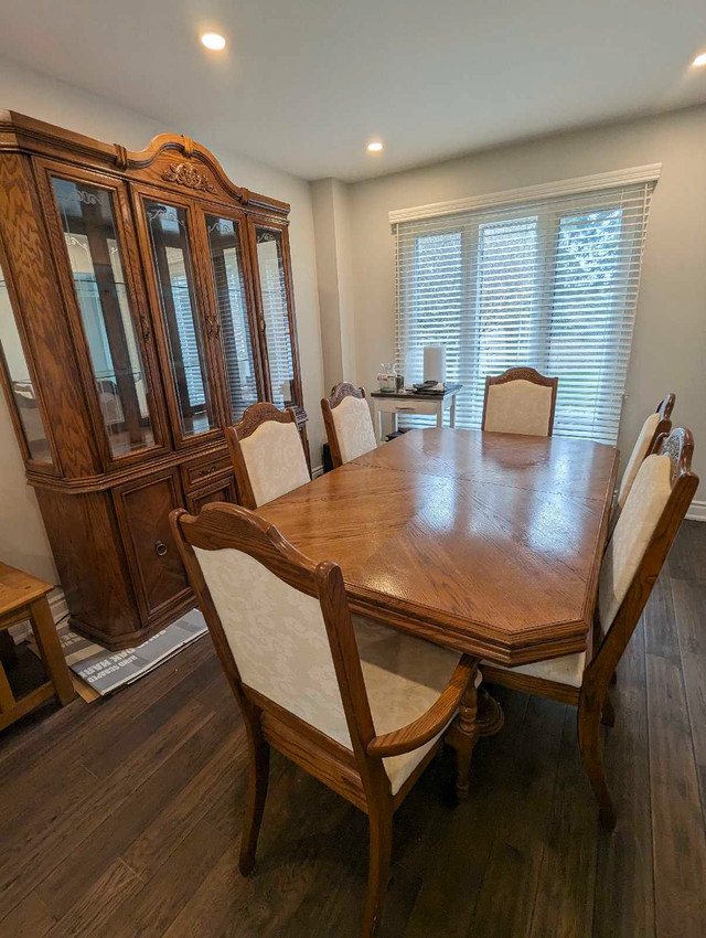 Dining Room Set in Dining Tables & Sets in City of Toronto