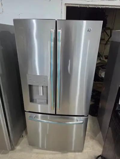 GE 33" Stainless Steel French Door Fridge Bottom Freezer W/ Ice, View more