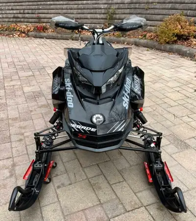 * 2019 Renegade XRS 850 * Shocks all freshly rebuilt * 1 1/4" ripsaw track studded * Tunnel mount ic...