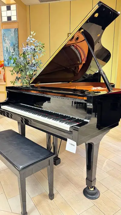 Yamaha C3 Grand Piano A beautiful Yamaha C3 has just arrived in our showroom! Known for its rich ton...