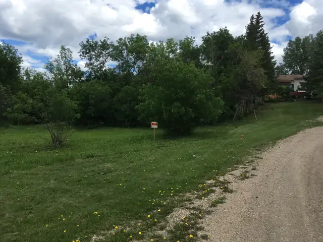 SASKATCHEWAN BEACH Lakeview Lot For Sale By Owner in Land for Sale in Regina - Image 4