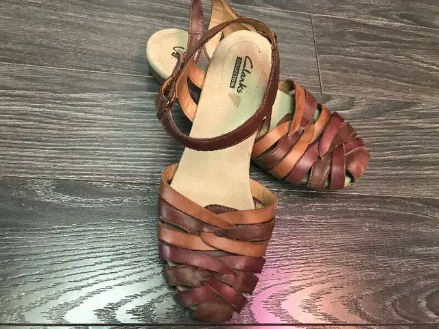 LADIES FOOTWEAR in Women's - Shoes in Grande Prairie - Image 4