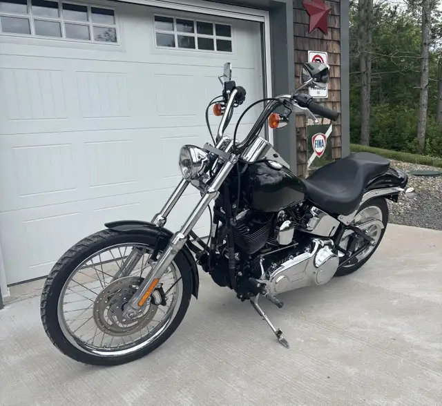 2009 Harley Davidson softail custom in Other in Bedford - Image 8