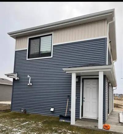 Beautiful 1-Bedroom Legal Garage Suite