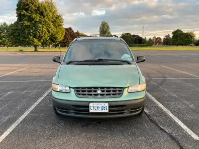 1998 Plymouth Voyager Very good condition for its year no rush no holes underneath Recently had brak...