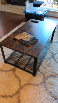 Coffee table with matching side table and lamp