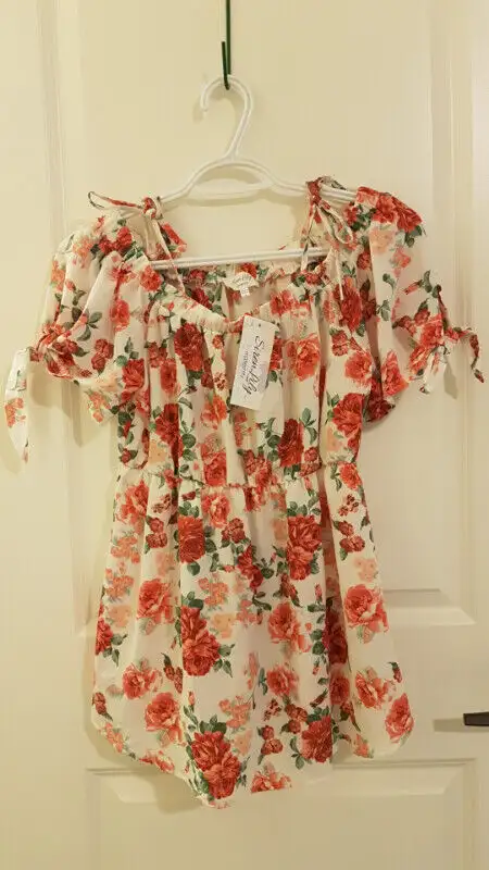 Maternity tops BNWT in Women's - Maternity in Markham / York Region - Image 2