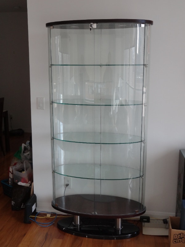 Elliptical Display Hutches & Display City of
