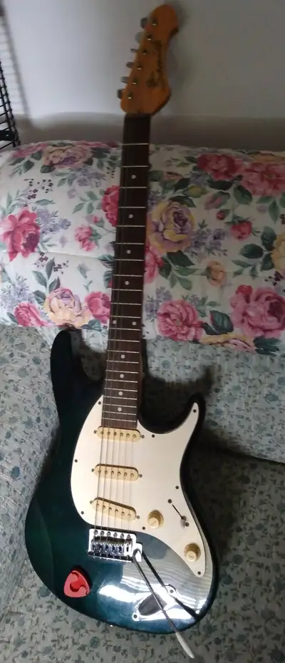 SAMICK STRATOCASTER STYLE ELECTRIC GUITAR, View more