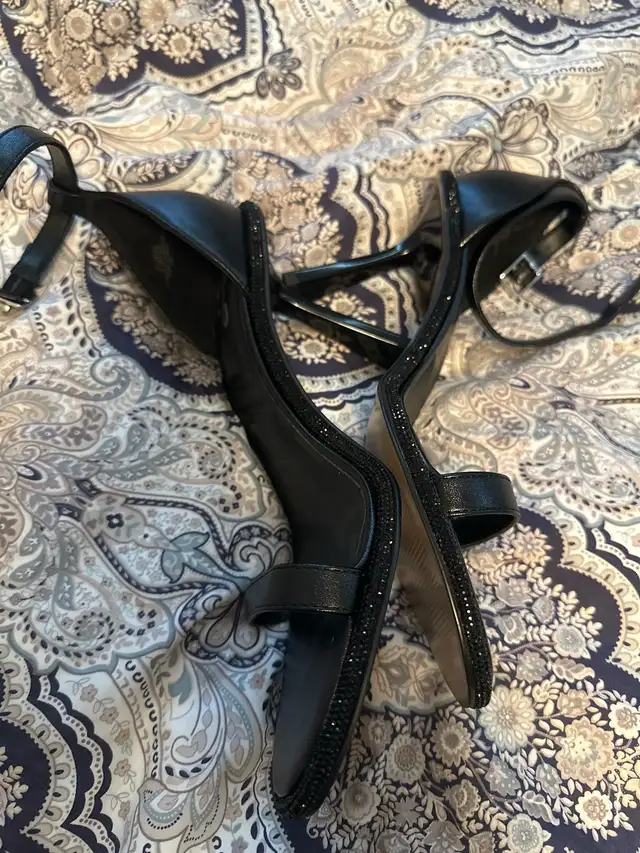 Mix No. 6 High heels in Women's - Shoes in Oakville / Halton Region - Image 4