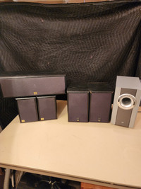 5 JBL Speakers 2 JBL500, 3 FLIX20 Surround and Bass Sub