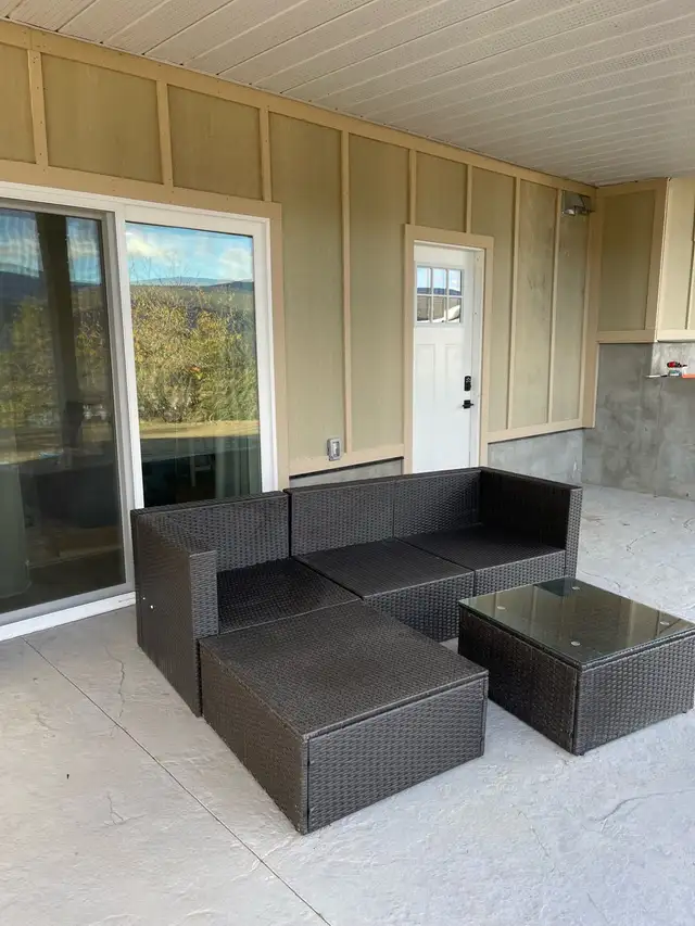 West Bench Private Fully Furnished 1 Bedroom