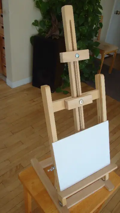 Je fabrique en bois dur, (érable et merisier) des chevalets de table. La hauteur maximum de la toile...