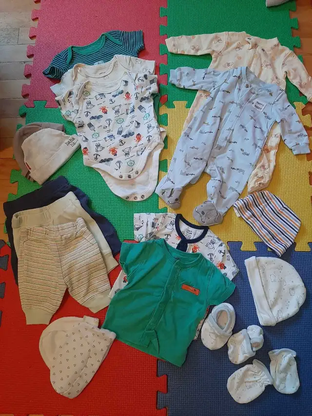 Lot vêtements nouveau-né in Clothing - 0-3 Months in Gatineau - Image 2