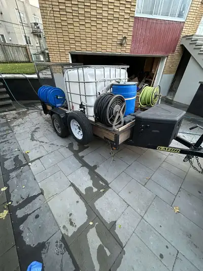 Je vend ma remorque full équiper pour travail de pavage tout le matériel toujours bien entretenu voi...