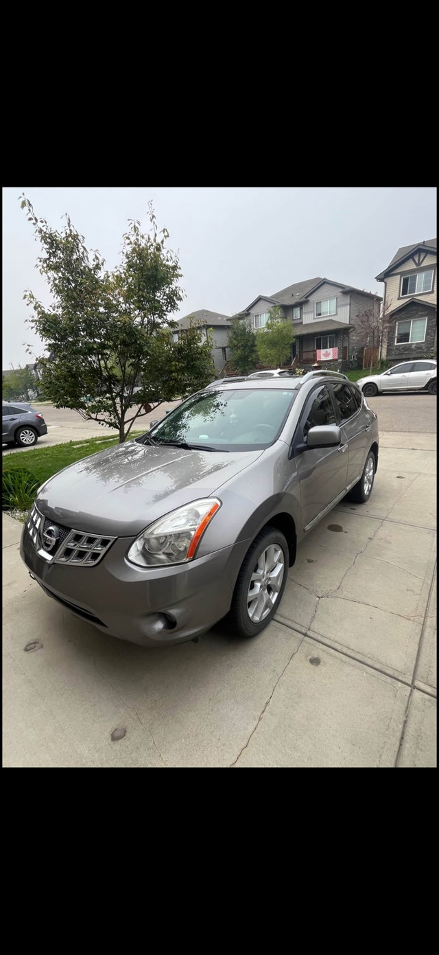 2011 FWD Nissan Rogue in Cars & Trucks in Edmonton