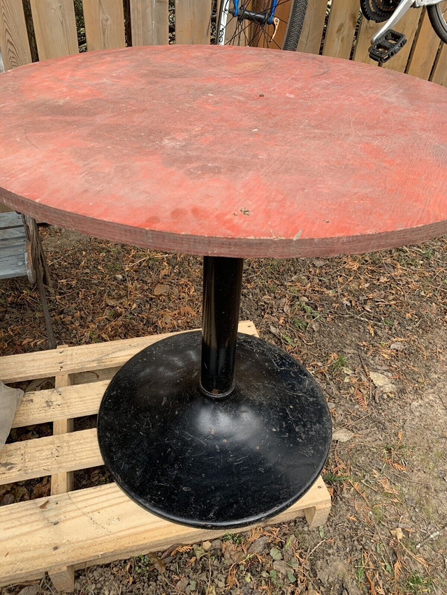 Old Round Cast Iron Table base Gilson, Guelph in Other Tables in St. Catharines
