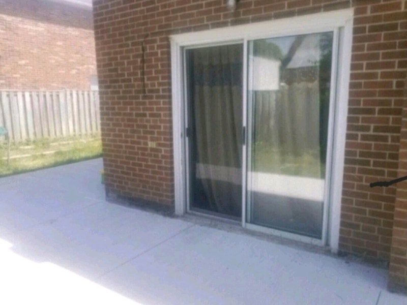 MAIN FLOOR/BSMN ROOMS FOR RENT IN SCARBOROUGH AT PRIME LOCATION Room