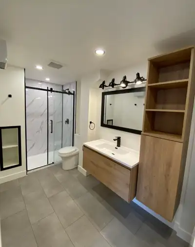 Services inclus : Internet, Four, réfrigérateur, laveuse/sécheuse, stationnement Non-fumeur, chat pe...