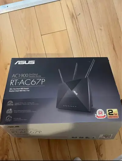 Used only 8 months, excellent condition. Works perfectly. Includes original box and accessories. Gre...