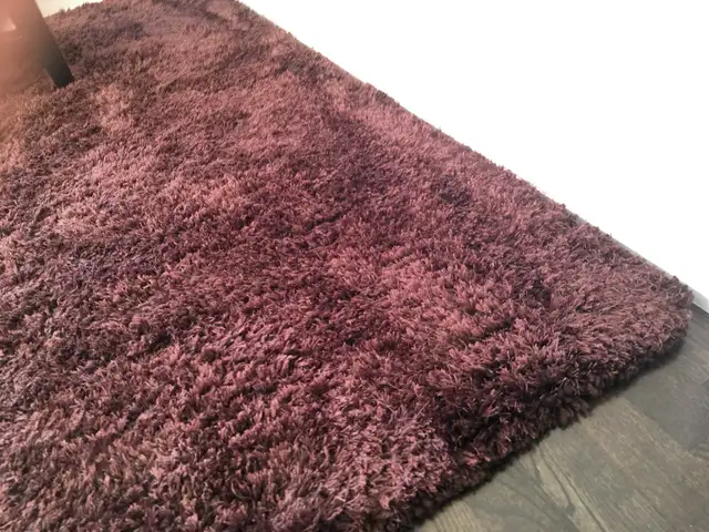 THICK SHAG RUG in Rugs, Carpets & Runners in Markham / York Region - Image 3