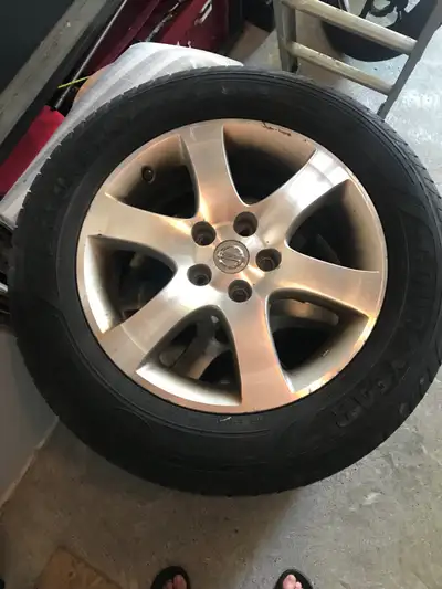 4 Goodyear all season on Aluminium Rims 4 Winter Tires on metal Rims. Size: 225 60 R17 Total 8 Tires...