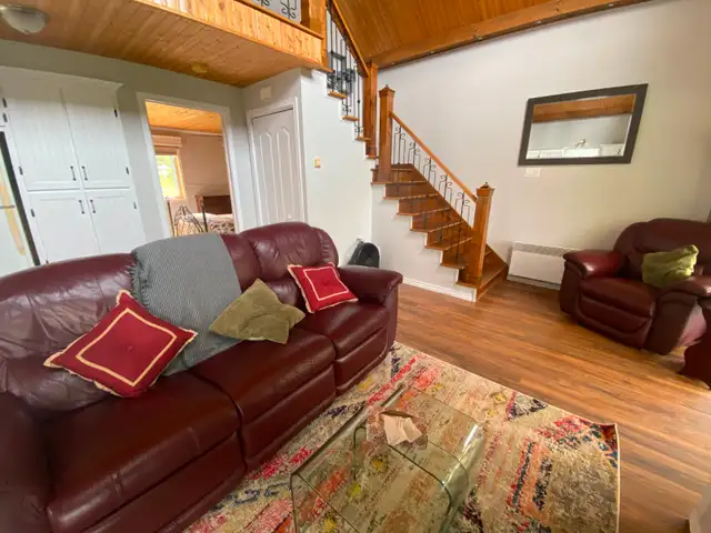 Le Petit Chalet Rouge - Enjoy amazing sun rises and sunsets in Quebec in Canada - Image 7