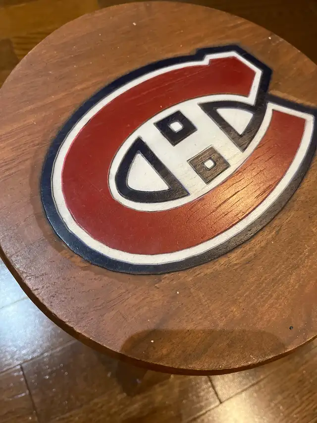 Tabouret pour enfants Canadiens in Chairs & Recliners in City of Montréal - Image 3