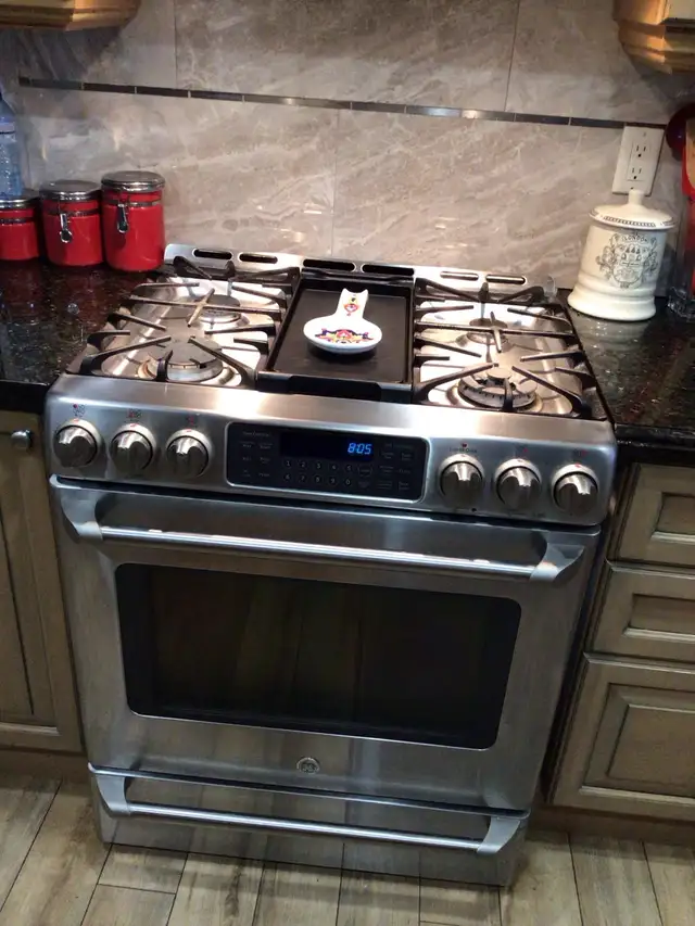 GE Cafe Gas Stove Double Electric Oven in Stoves, Ovens & Ranges in Peterborough - Image 6