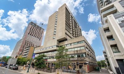 EXTRA LRG STUDIO Walk to ANNEX / YORKVILLE / U of T ST GEORGE CAMPUS. UTILITIES INCLUDED! Spacious 4...