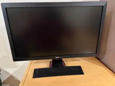 Écran utiliser pour gamer marche très bien.