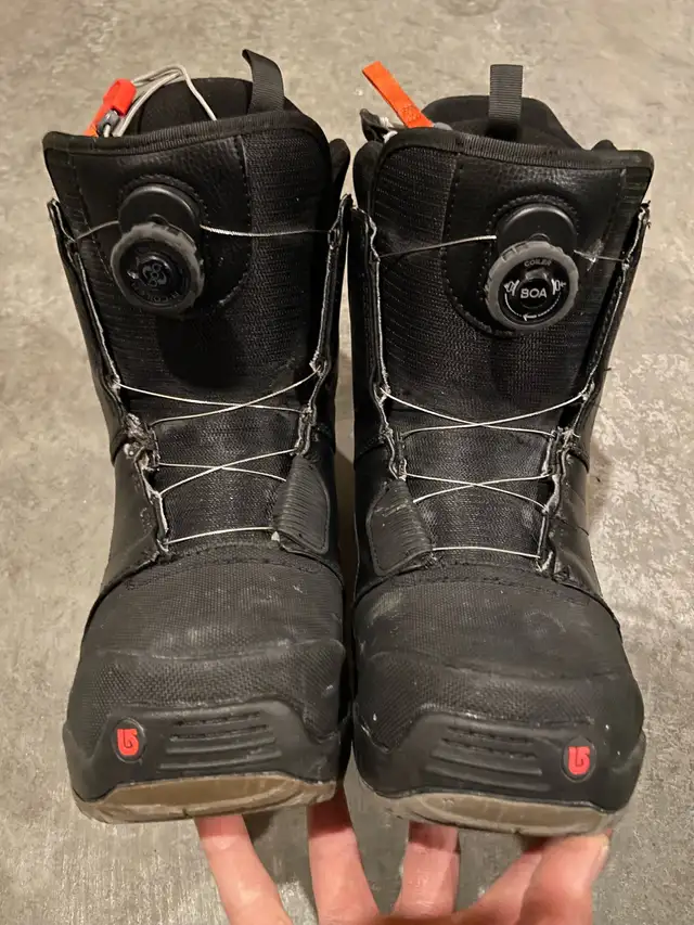 Burton Men’s Progression Boa Snowboard Snowboarding Boots US 9.5 in Snowboard in Calgary - Image 7