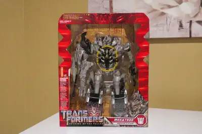 Transformers Megatron: Revenge of the Fallen Leader class. NEUF dans boîte scellée.