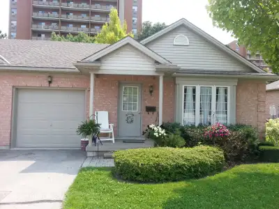 Great find! You'll love it here. Private bedroom with private ensuite bath and walk-in closet. Priva...