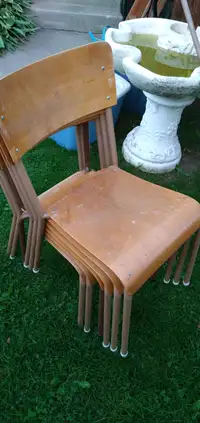 6 stackable chairs 