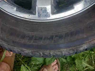 Set of 4 winter tires on f150 rims and 1 extra rim with tire , total 5 tires and rims