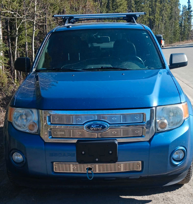 2009 Ford Escape XLT V6 4wd in Cars & Trucks in Whitehorse - Image 2
