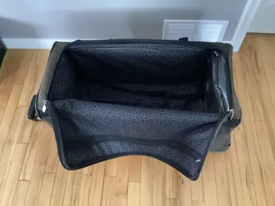 Alfred Sung Large 28” Wheeled Rolling Duffle Bag, View more