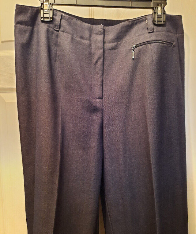 Wide Leg Pants (2 pair) (CLEO) in Women's - Bottoms in Chatham-Kent - Image 4