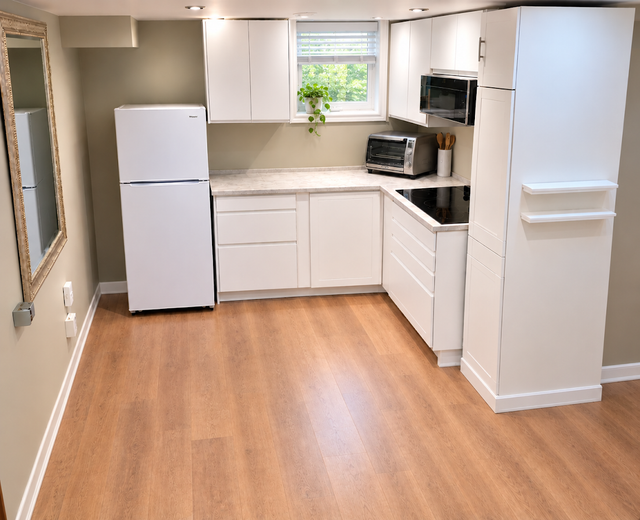 UTILITIES INCLUDED – $1490-WITH OUTDOOR SPACE -EAST WATERDOWN