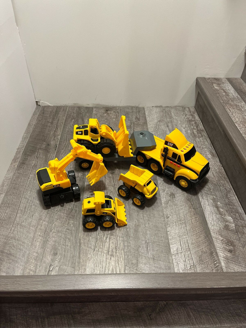 Used, CAT  Construction Trucks for sale  