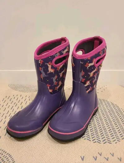 GUC size 3 Bogs winter boots, View more