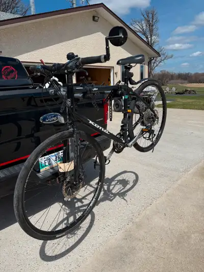 Kona Dew Plus Medium Freshly serviced 2 new tubes $500 Firm Phone Roger 2042325I53