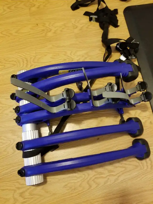 saris 3 bike rack  in Frames & Parts in Ottawa - Image 2