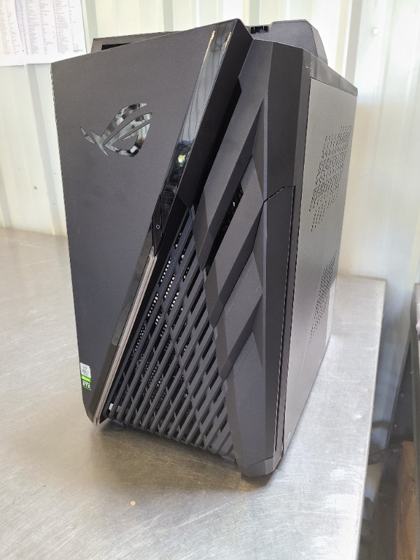 ASUS ROG Computer Case Desktop Computers Edmonton Kijiji