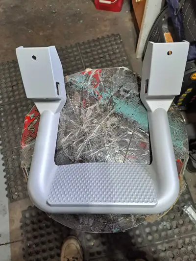 4x4 aluminum rocker steps. Brand new never installed