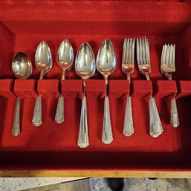 WMA Roger's Triple Oneida Flatware525306470859417602