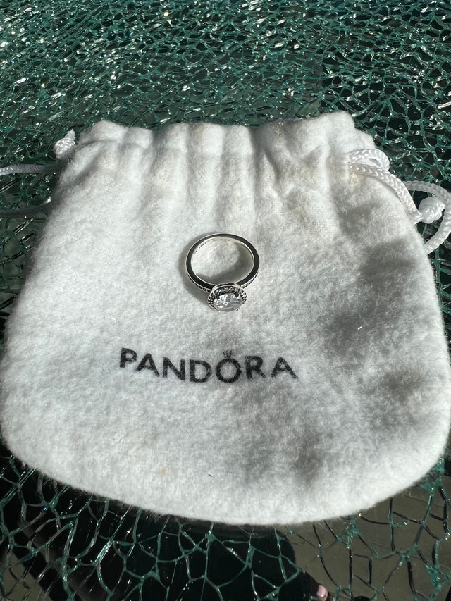 Bague Pandora taille 4.5 Pandora ring  dans Bijoux et montres  à Ville de Montréal - Image 4